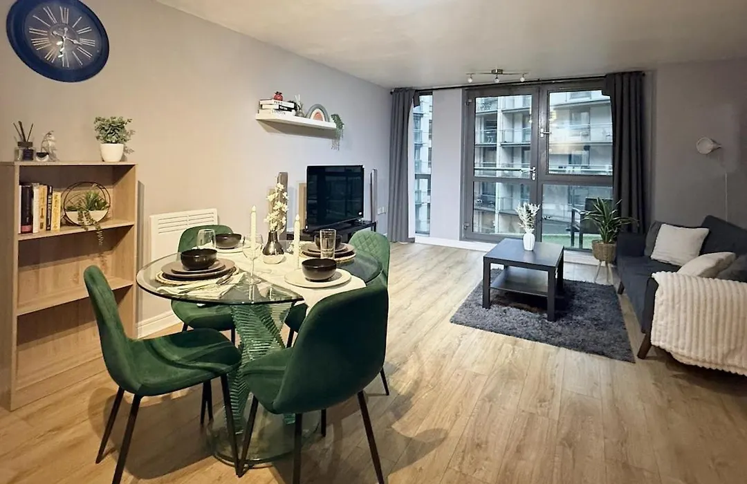 2Bed Apartment In Birmingham City Centre With Free Parking And City View-1
