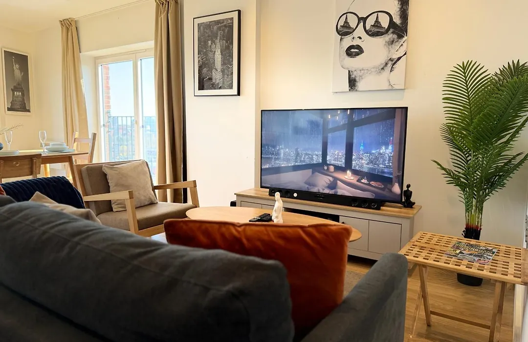 Prestige City Apartment With Magnificent City Views-1