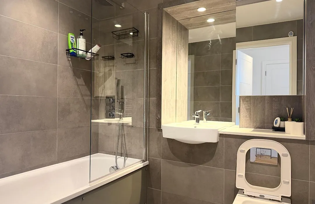 Stylish And Cozy One Bedoom Flat With Balcony & Ps5 In Birmingham-1