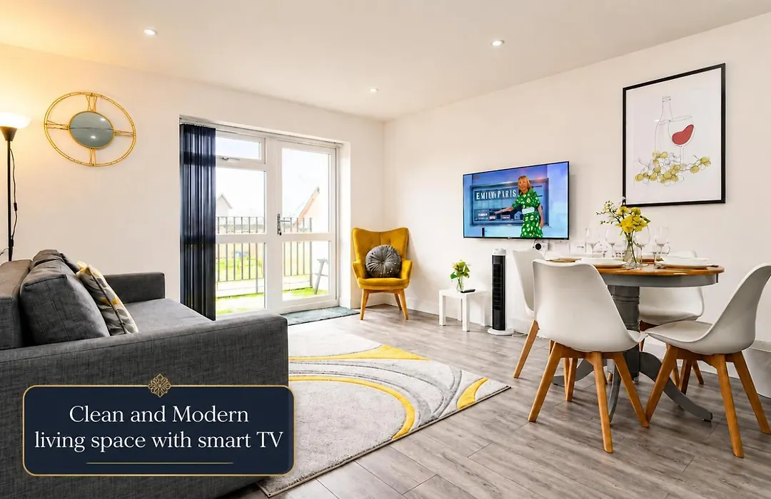 Bridge Court: Luxury Canal-View Apartments with Parking-1
