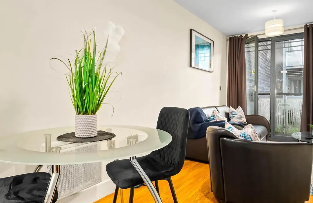 Arcadian Apartment - Balcony - Secure Parking - Fast Wifi - 39A-1