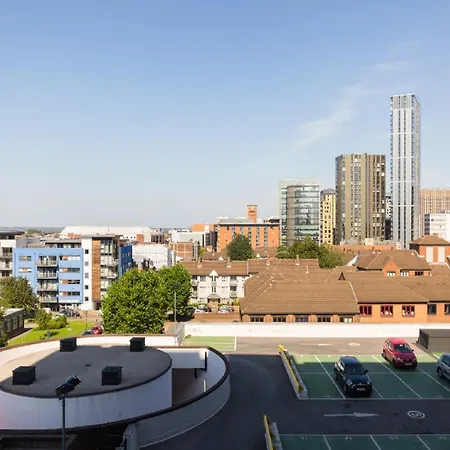 Kcs Luxury Apartment - Broad Street Birmingham-3