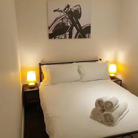 Birmingham Diamond, 2 Bedroom Apartment-2