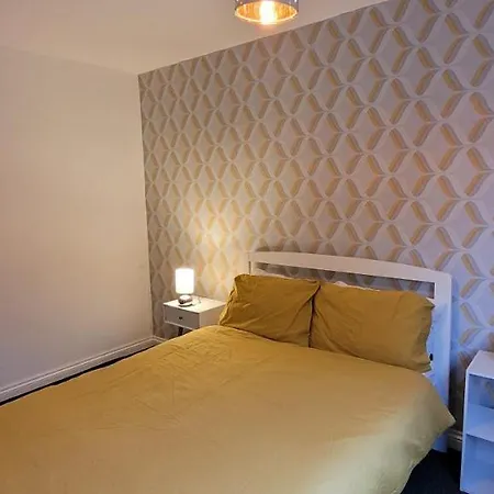 The Hillside Apartment - King'S Norton Birmingham-3