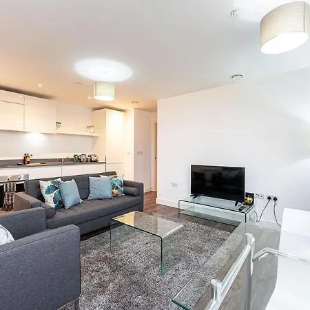 Seven Living Broadway Residences - Birmingham City Centre, Broad Street - Free Parking-3