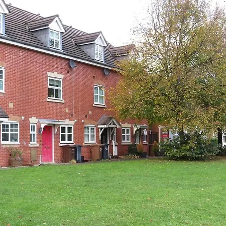 Hawksworth House: Convenient NEC & Airport Stay with Free Parking-2