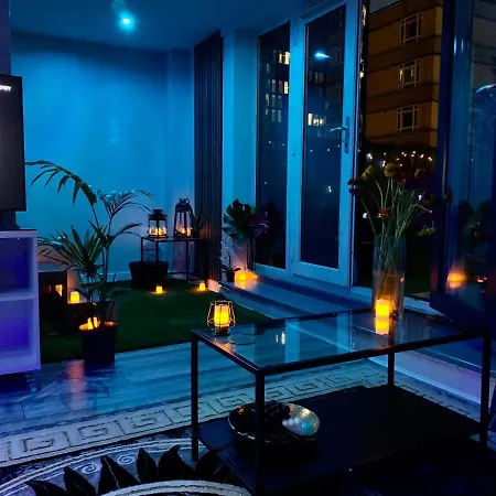 Luxury 9Ine Penthouse With Garden & Jacuzzi-2