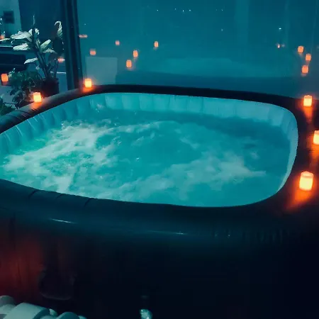 Luxury 9Ine Penthouse With Garden & Jacuzzi-3