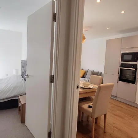 1 Bedroom Jewellery Quarter Apartment-2