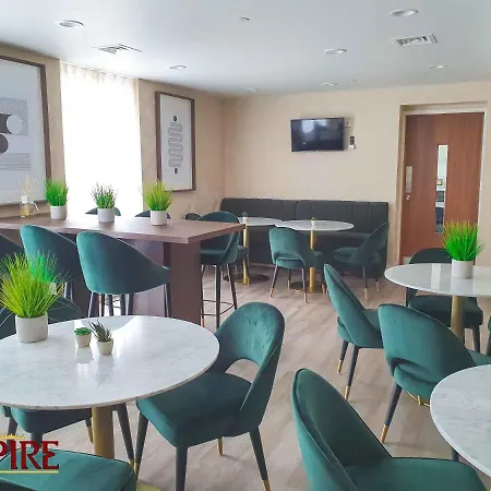 Stylish 2 Bed Apartment Broad Street!-2