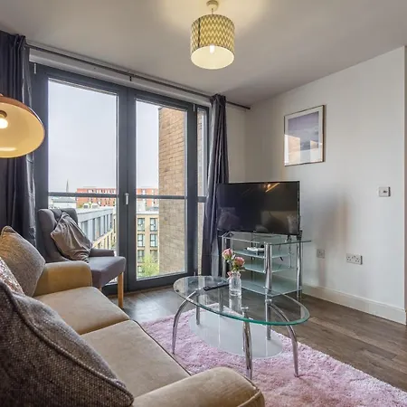 Birmingham City Centre Chinatown Apartments With Parking By Arcadian-3