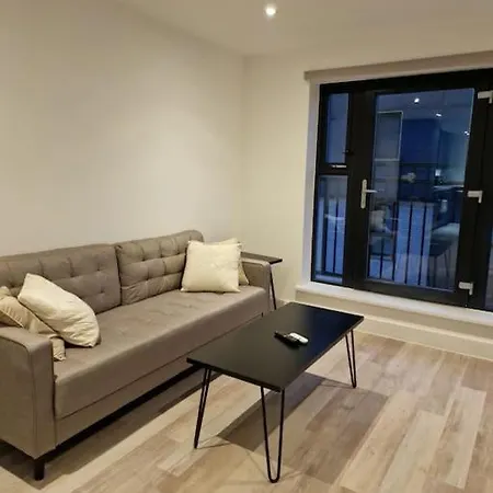 Modern-New Build Apartment In Birmingham-2