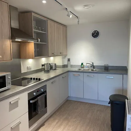 Stylish Modern One Bed Apartment-3