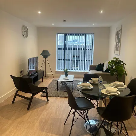 Stylish Modern One Bed Apartment-2
