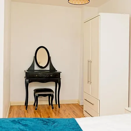 Birmingham City Centre Beautiful Apartment Walking Distance To Bullring Shopping Centre Private Parking-3
