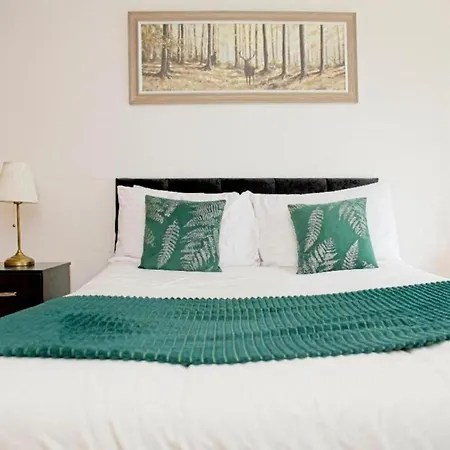 Skyline Central City Centre Apartment Birmingham-3