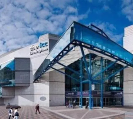 Free Extra Guest. Heart Of Birmingham City Centre-2