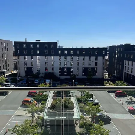 Luxury 9Ine Beautiful Bull Ring Apartment Free Parking-3