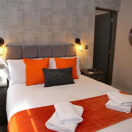 Silver Forge - Luxury 2 Bed - 2X En Suite - Siena Suite - Brand New!-3