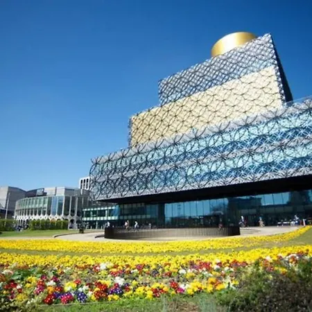 Birmingham Amethyst 3Bedroom Apartment City Centre-3