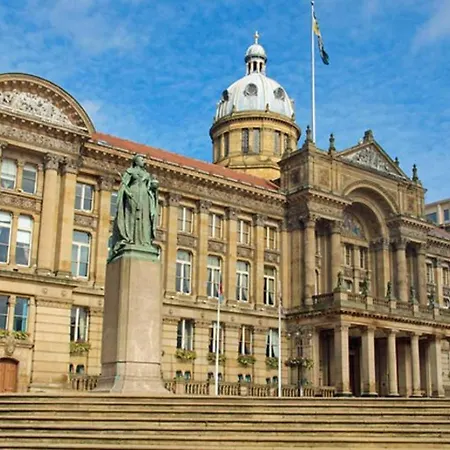 Birmingham Diamond 2-Bedroom Apartment City Centre-2