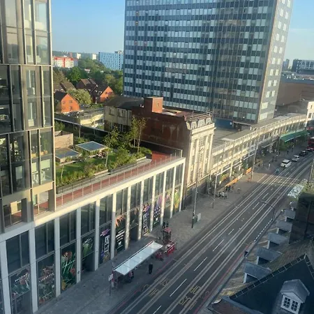 Beautiful Place - 2 Bedroom Apartment On Broad Street-3