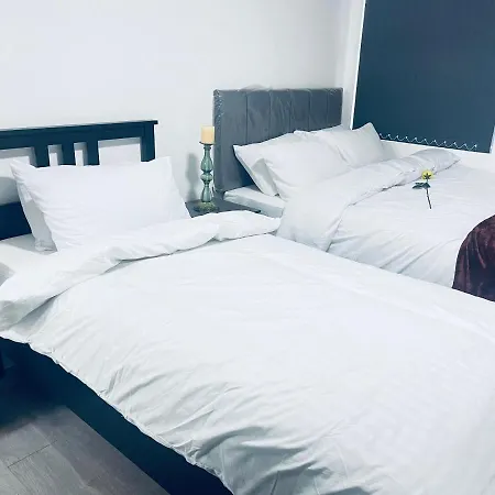 1 Bed Apartment With 2 Beds 1 Double Plus 1 Single-3