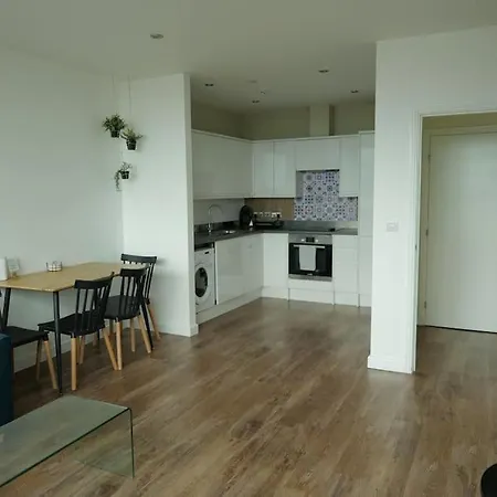 1 Bedroom City Centre Apartment-3
