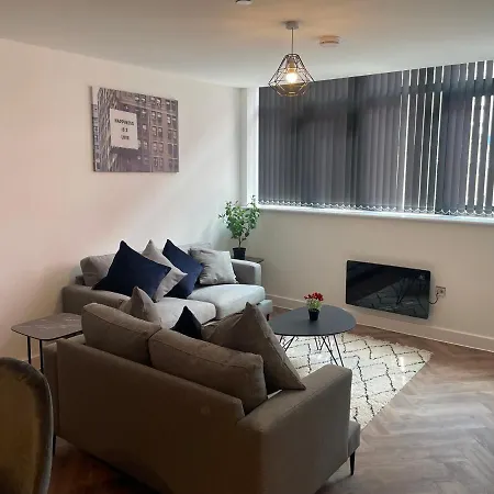 Modern City Centre Apartment-2