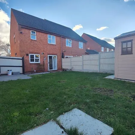 Tyburn Home, Birmingham With Free Parking-2