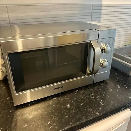 1 Bedroom Apartment, Free Parking, Not Shared! - Birmingham-3