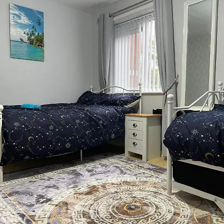 Cosy Warm Apartment In The Heart Of Moseley-2