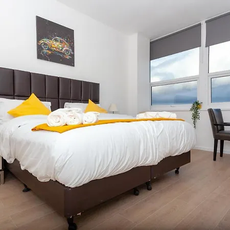 One Bedroom Serviced Apartment Smethwick Flat 310-3