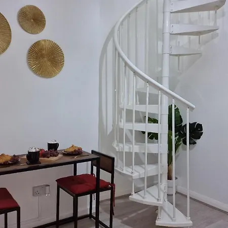 Studio City Getaway Apartment-3