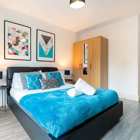 City Centre Apartment - Netflix - Fast Wifi - Park Facing 38Akw-3