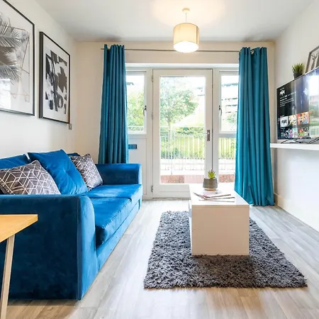 City Centre Apartment - Netflix - Fast Wifi - Park Facing 38Akw-2
