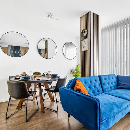 Bullring Lux Suite, New Street Free Netflix - Free Secure Parking- Sleeps 6-3
