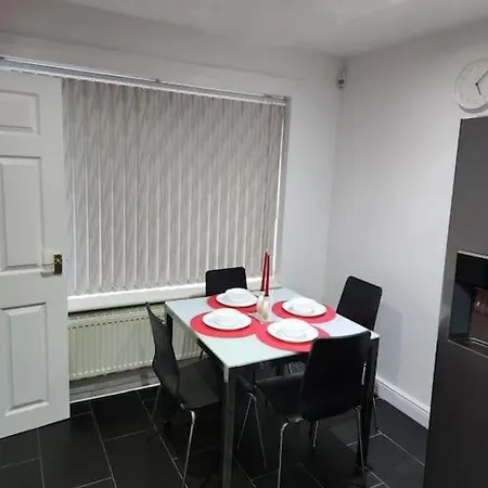 Airbnb Palace-2