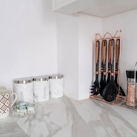 1 Bedroom Apartment - Netflix - Close To City Centre And Nec-2