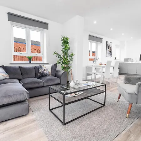 Stylish Apartment - 2 Bedrooms - Balcony - Parking - Netflix - Wifi - 7Mc-3