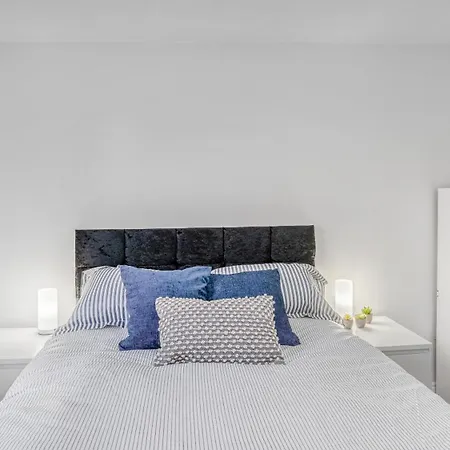 The Lodge - Exquisite 2 Bed With Ensuite-3