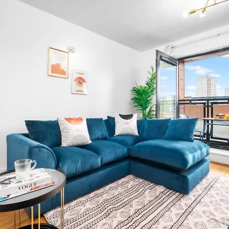 Stylish City Centre Apartment - 2 Bedrooms - Balcony - Netflix 11A-3
