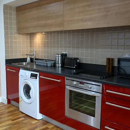 Centrally Located 1Br Apt Near Edg Cricket, University Of Bham, Priory Hospital & Cannon Hill Park-3