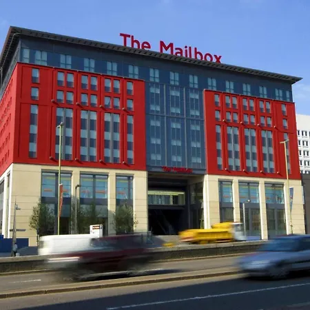 Birmingham City Centre - 3 Bed Apartment-3