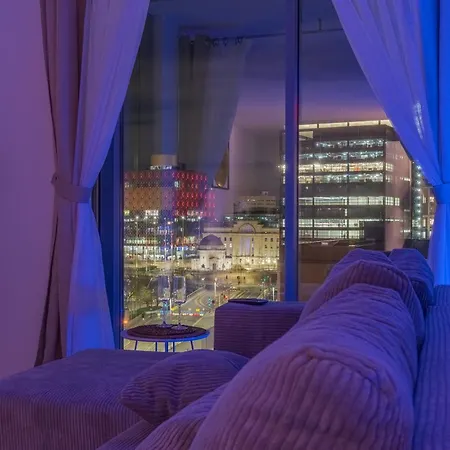 Birmingham City Centre Apartment-3