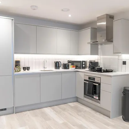 Apex Lofts Suite - Modern 2 Bed With Rooftop Terrace-2