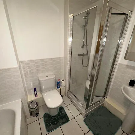 Luxury 1 Bedroom Apartment - City Centre - Balcony - Near O2 Academy-2