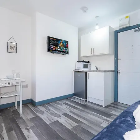 Sky Rooms Studio Apartment 7-3