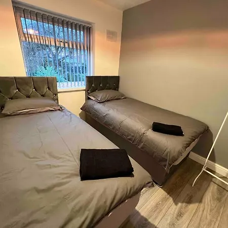 Flaxton-Luxurious Home Near Nec, Bhx-3