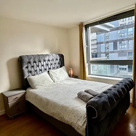 Holliday Street Apartments - One Bedroom - Stunning Balcony-2